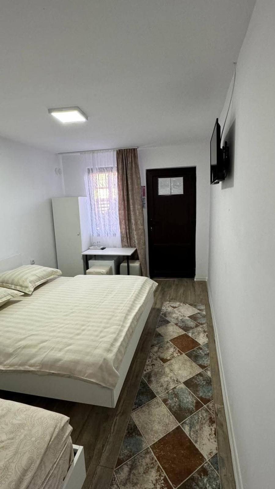 Cris & Mona Hotel Săpînţa Екстериор снимка