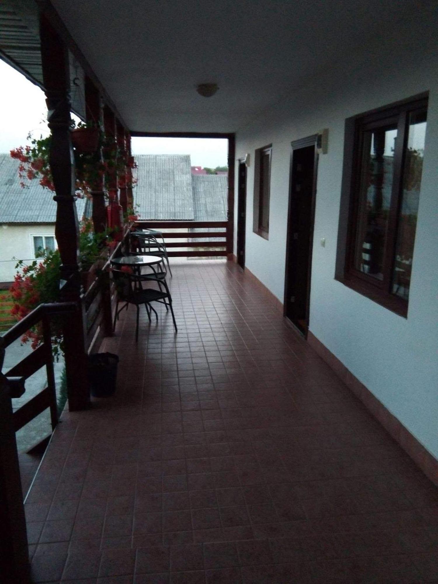 Cris & Mona Hotel Săpînţa Екстериор снимка