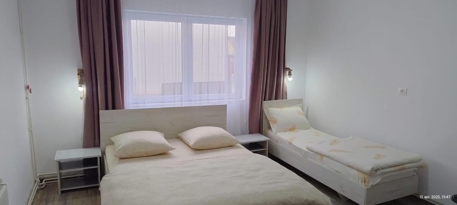 Cris & Mona Hotel Săpînţa Екстериор снимка