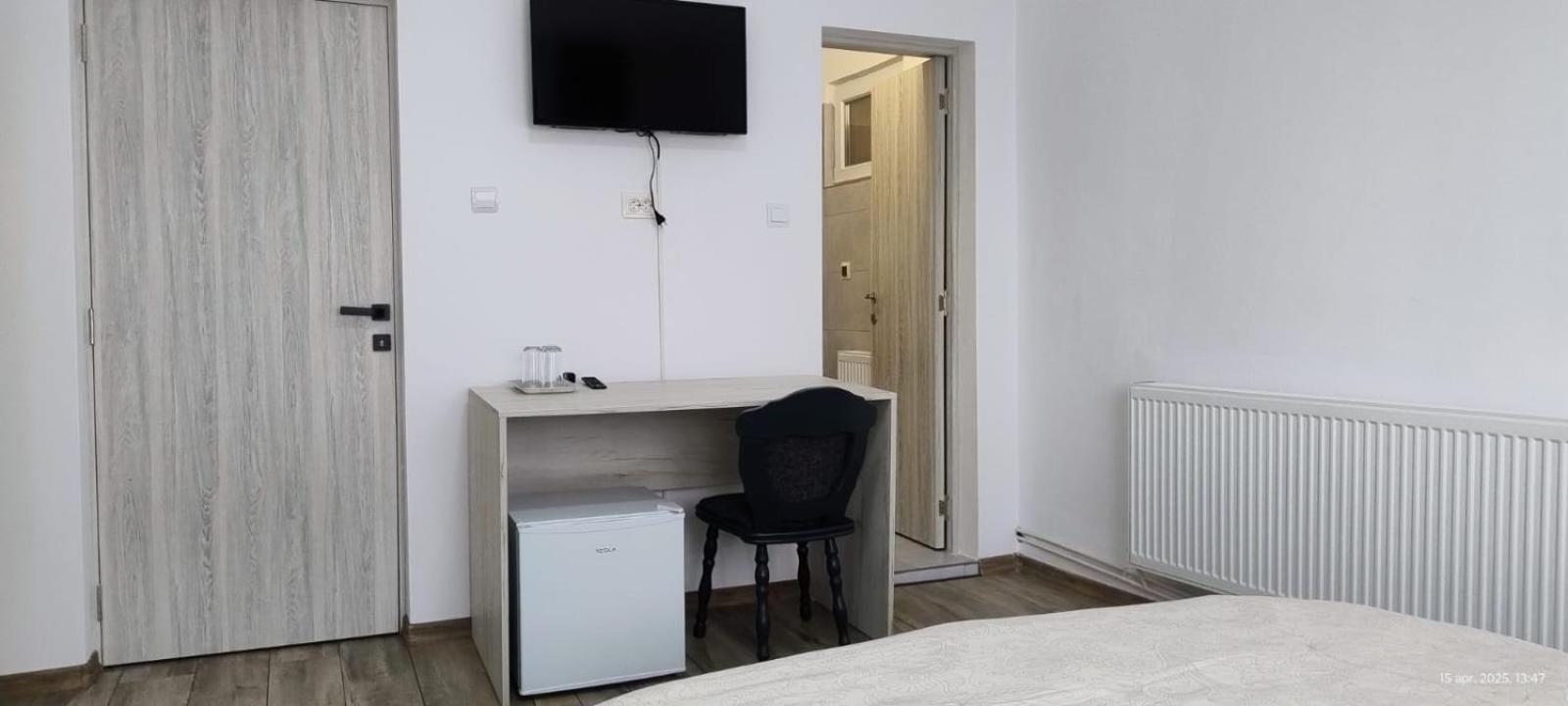 Cris & Mona Hotel Săpînţa Екстериор снимка